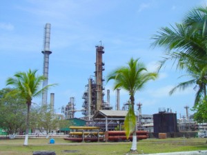 Foto de la refinería