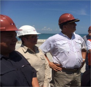 Mandatario Solís junto a presidenta de RECOPE Ing. Sara Salazar