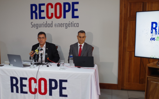 La información la brindó el Presidente de la Empresa, Alejandro Muñoz junto con el Jefe de Estudios Económicos Luis Carlos Solera