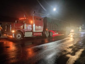 Un camión que transportaba combustible sin permiso, fue interceptado por la Policía en Sarapiquí.